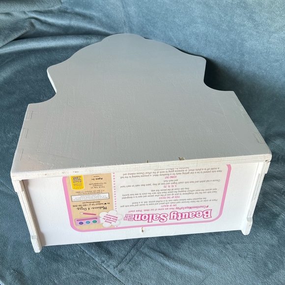 Melissa and Doug Wooden Vanity Playset - Picture 4 of 6